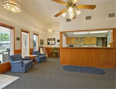 Отель Super 8 Wichita East Kellogg Интерьер фото
