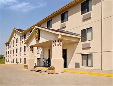 Отель Super 8 Wichita East Kellogg Экстерьер фото